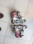 Par de patins em muito bom estado