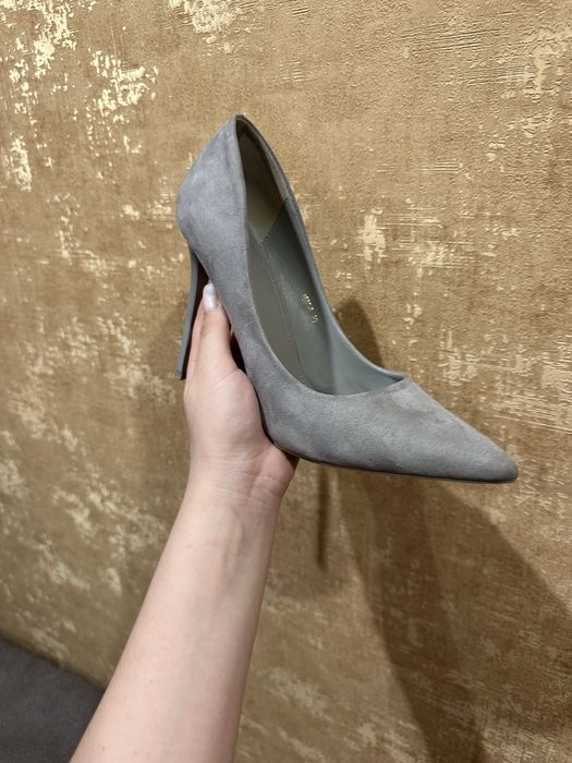 Продам серые туфельки