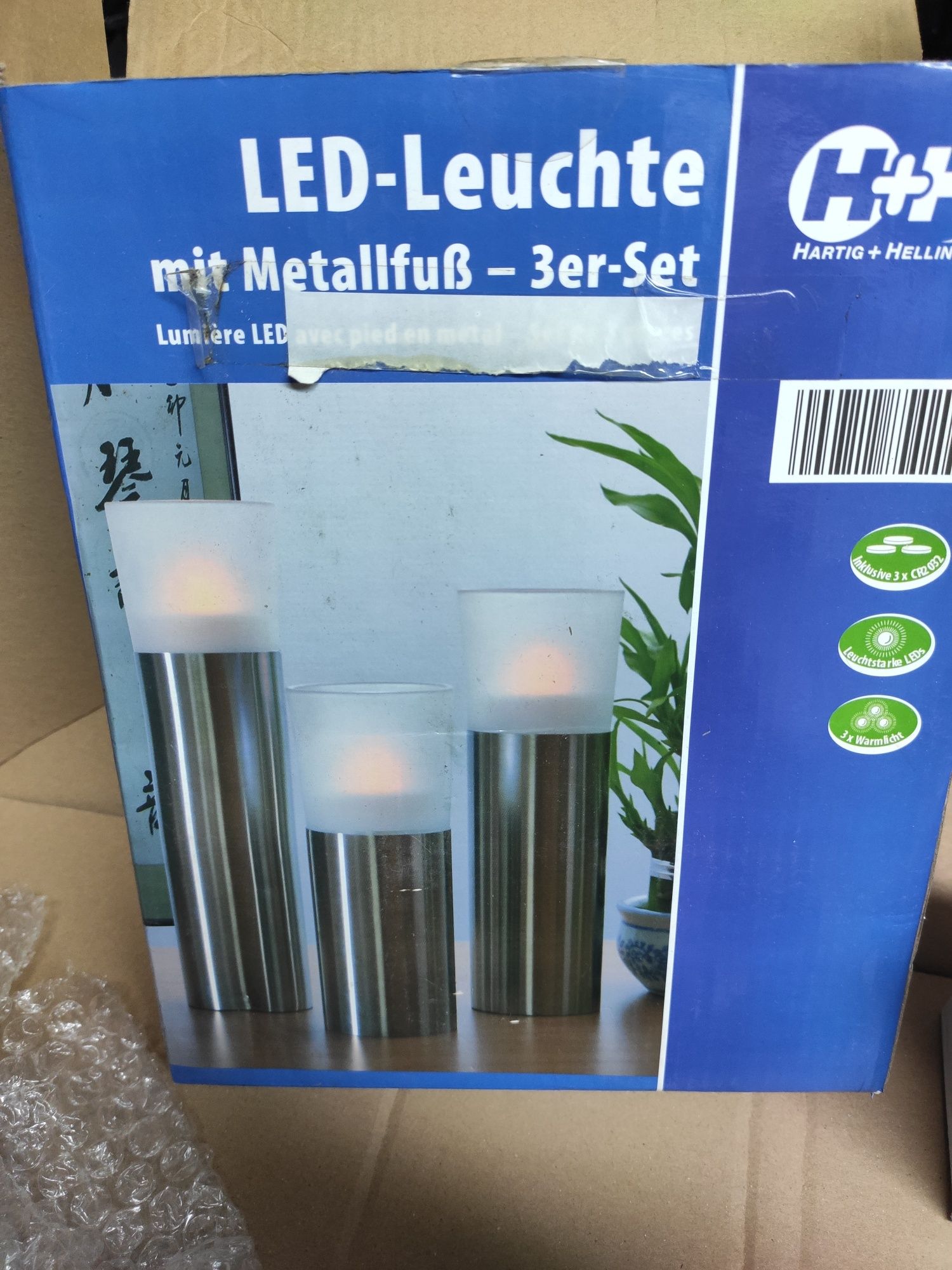 Świeczka na baterie/lampka LED z metalową podstawką