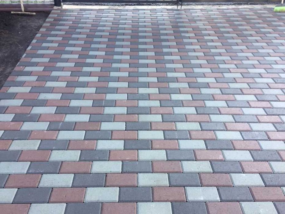 Тротуарна плитка (ФЕМ) Київ - Виробництво / Склад