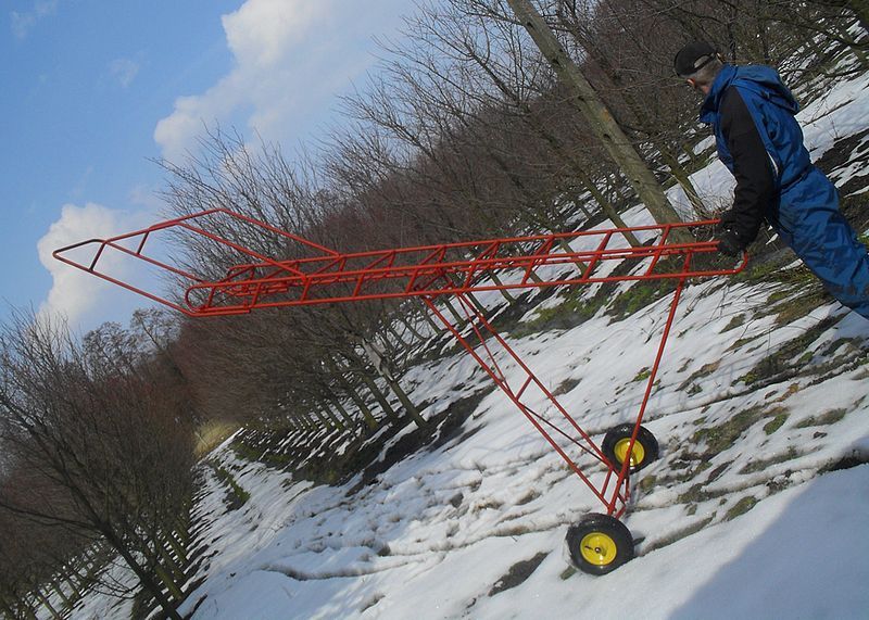 Drabina sadownicza na kołach sanki sadownicze