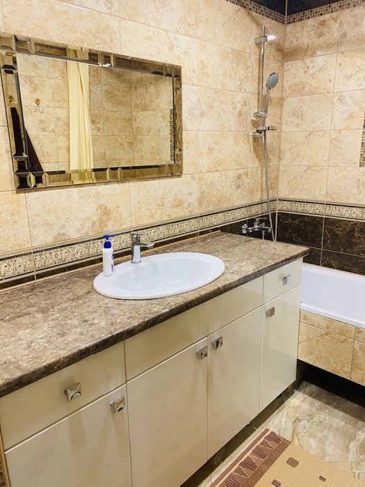 Квартира подобово ,район Вишенька ,Келецька 99 б,новобуд