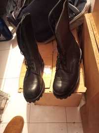 Botas militares novas