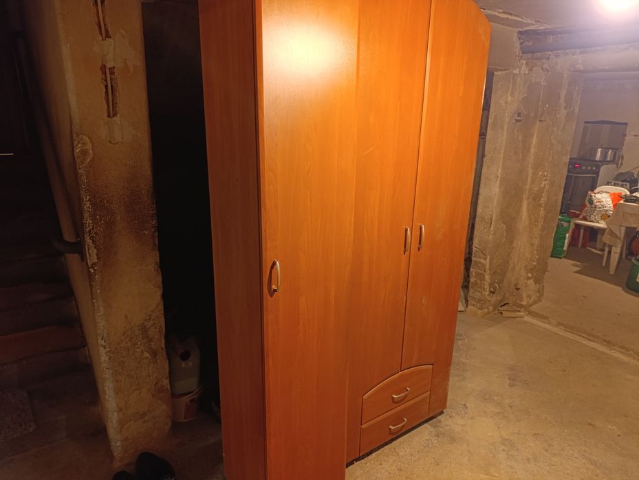 Oddam za darmo 3 szafy.
