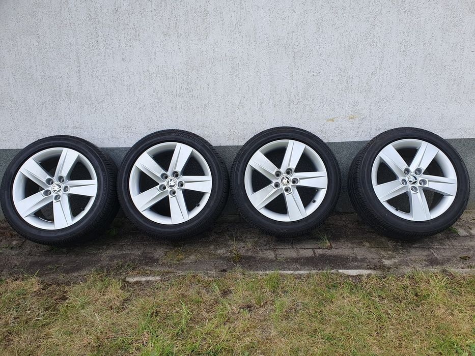 Oryginalne koła felgi Skoda Fabia, Bridgestone 215/45 R16 letnie