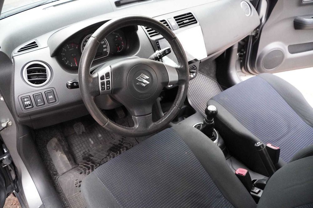 Продам Suzuki Swift 2008 механіка 154 тис/км 1.3 MT 92 к.с – свій