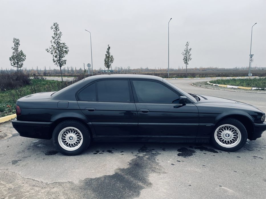 Продам BMW E38 2.8 m52b28
