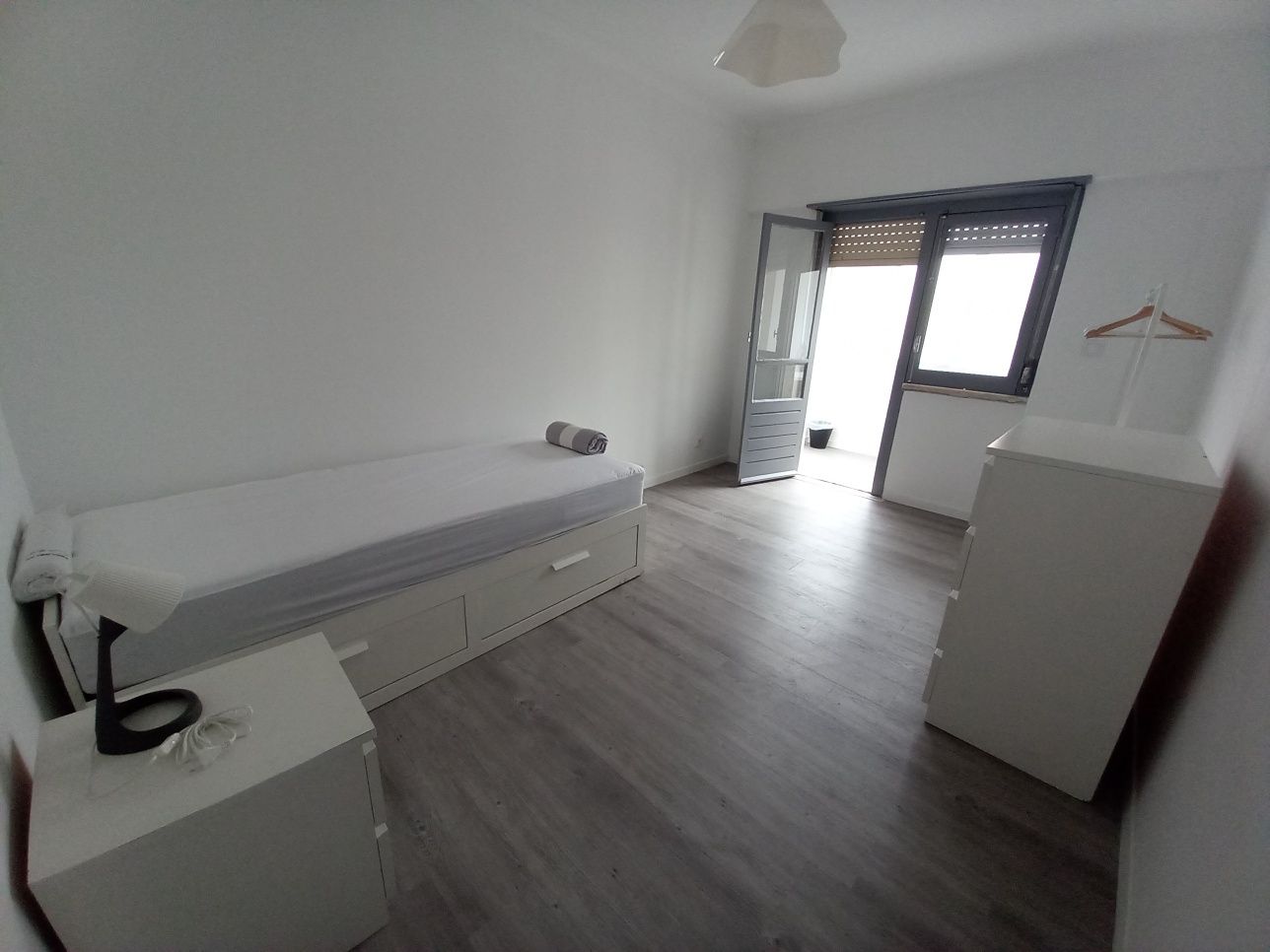Quartos em casa renovada