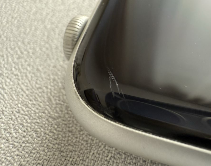 Apple Watch 8 45mm - srebrny aluminium + paski