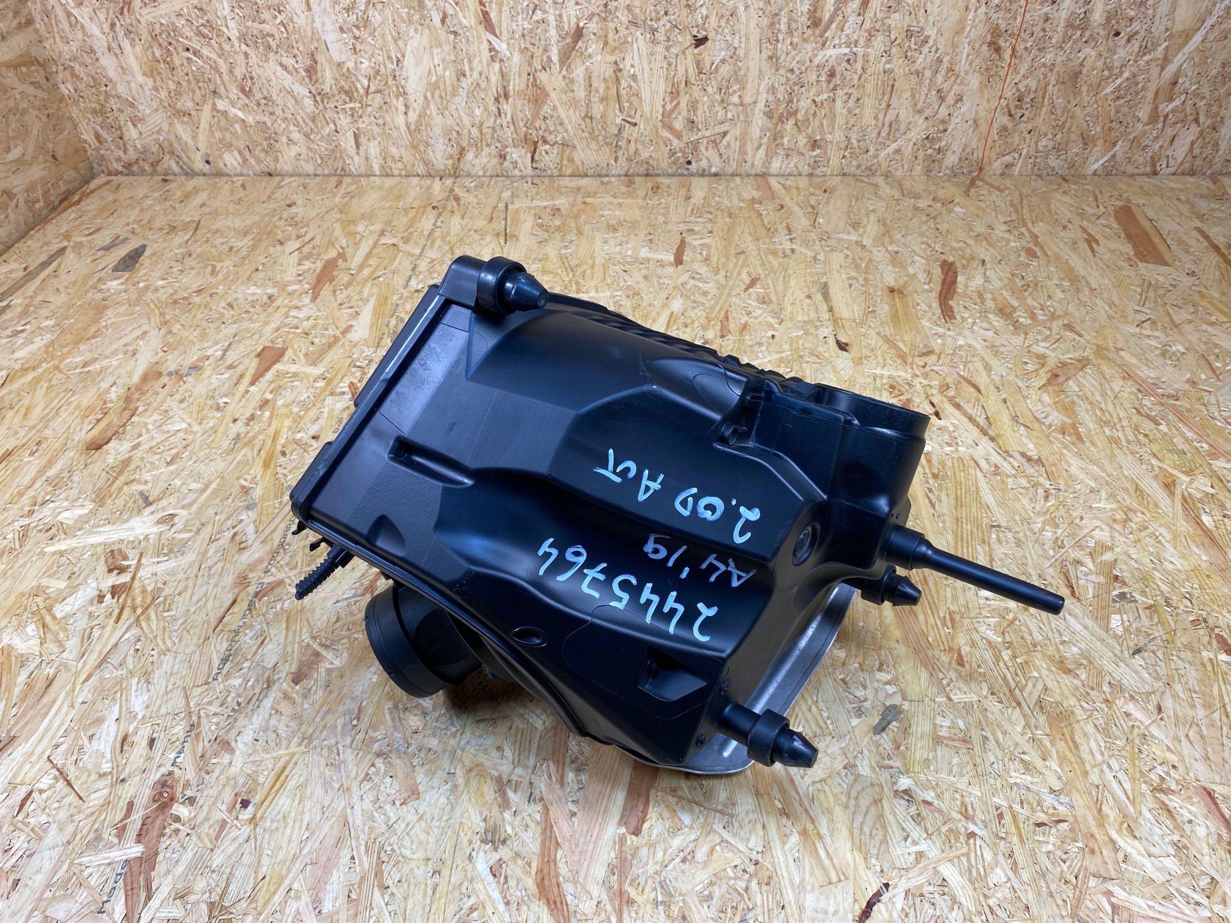 Obudowa Filtra Powietrza Audi A4 B9 A5 8W 2.0 TDI 2015