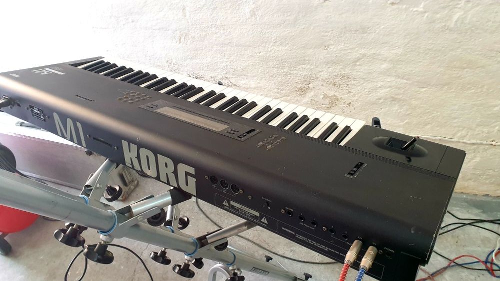 Korg M1 stacja robocza