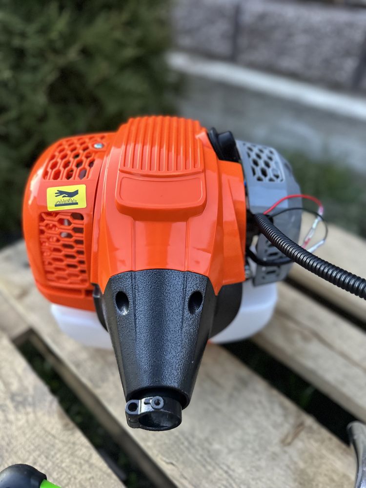 Хіт продаж! Потужна мотокоса Husqvarna 700R