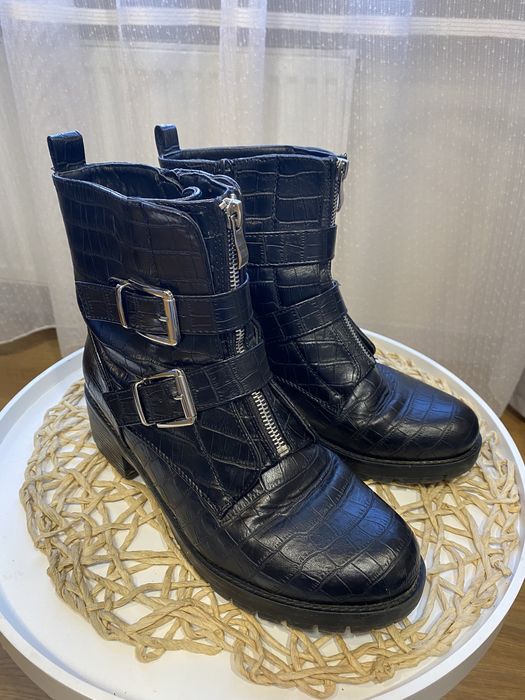 Сапоги ботінки чоботи