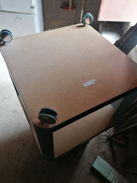 3 Mesinha3 com rodas (ikea)