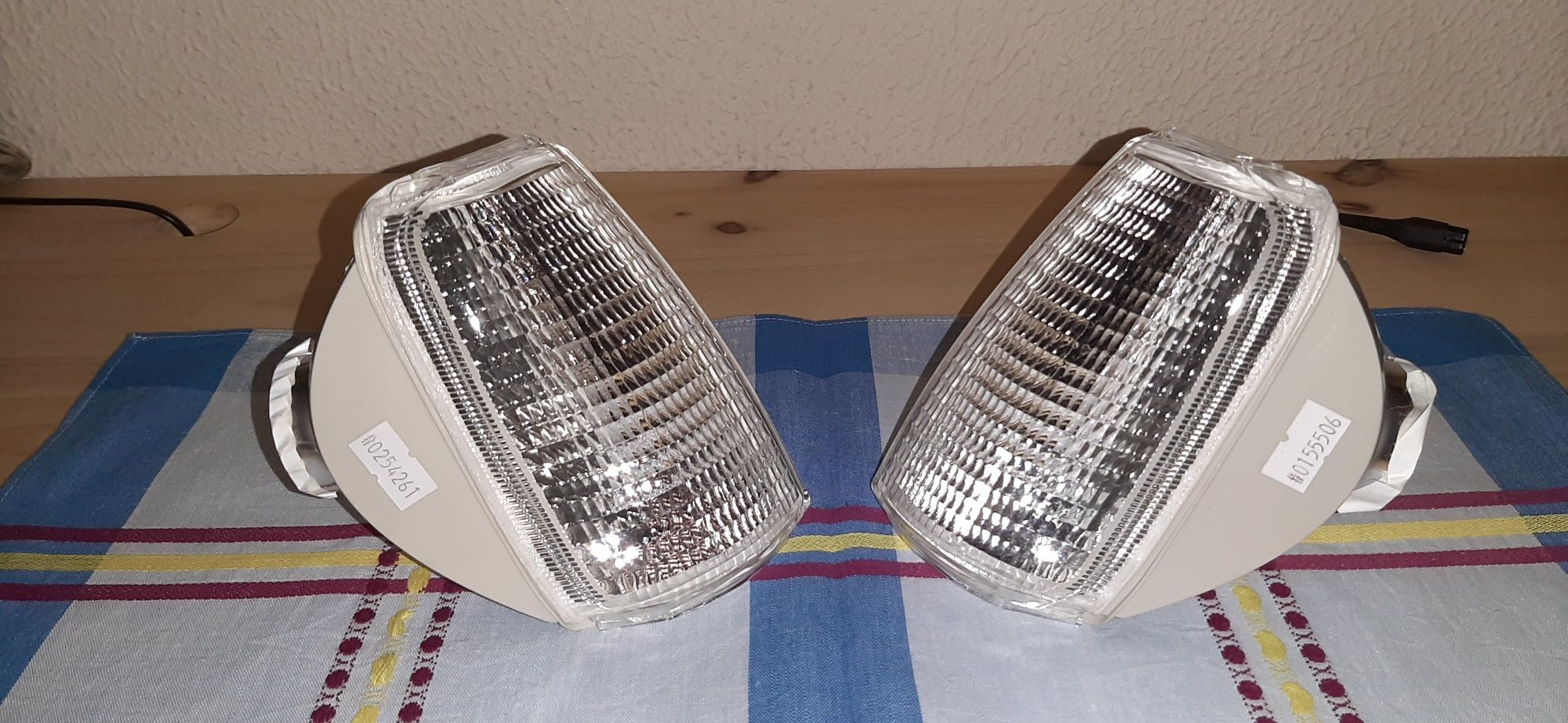 Polo 86c, GT Coupé e G40 - Piscas Brancos Novos