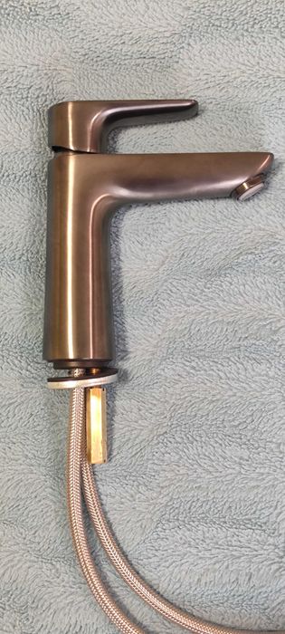 Bateria umywalkowa stojąca Hansgrohe Talis E110