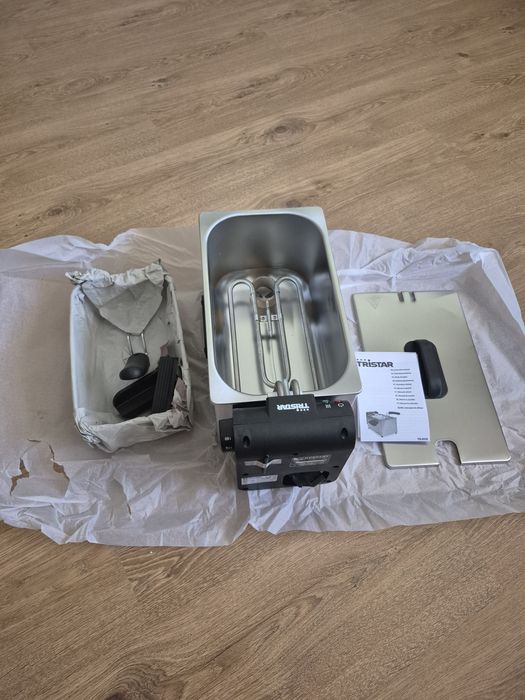 Фритюрниця Tristar PD-8950 3 л 2000W