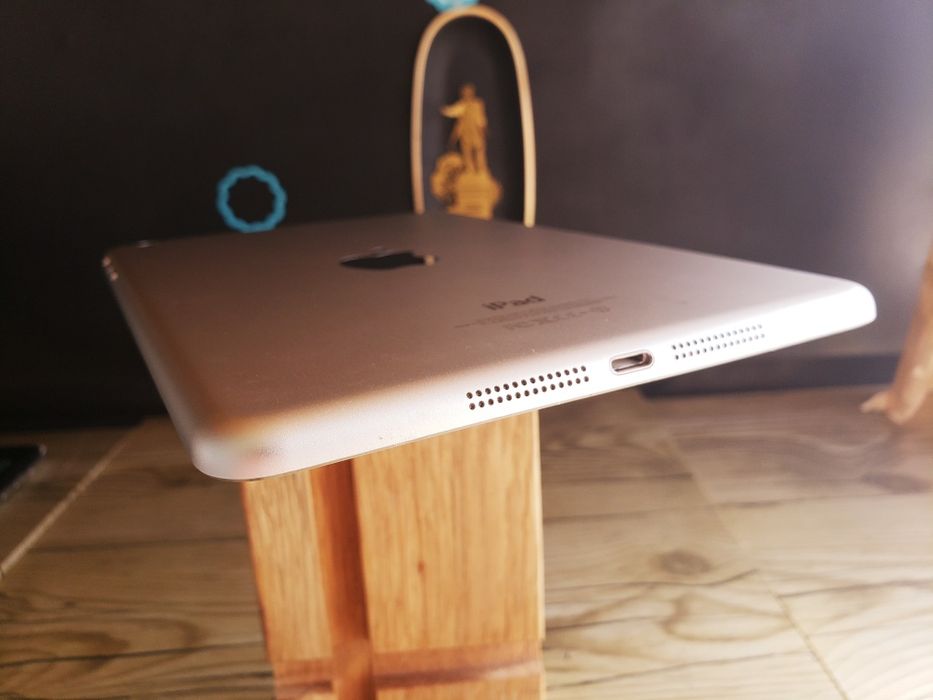 Продам ipad mini Планшет Apple