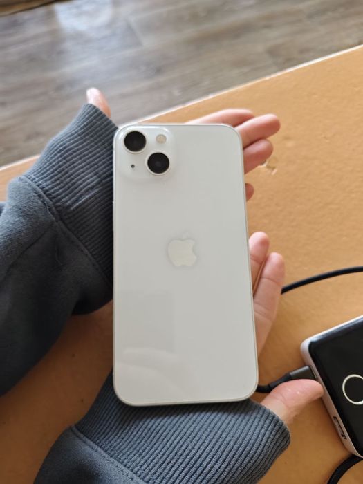 IPhone 13 б/у  в хорошем состоянии