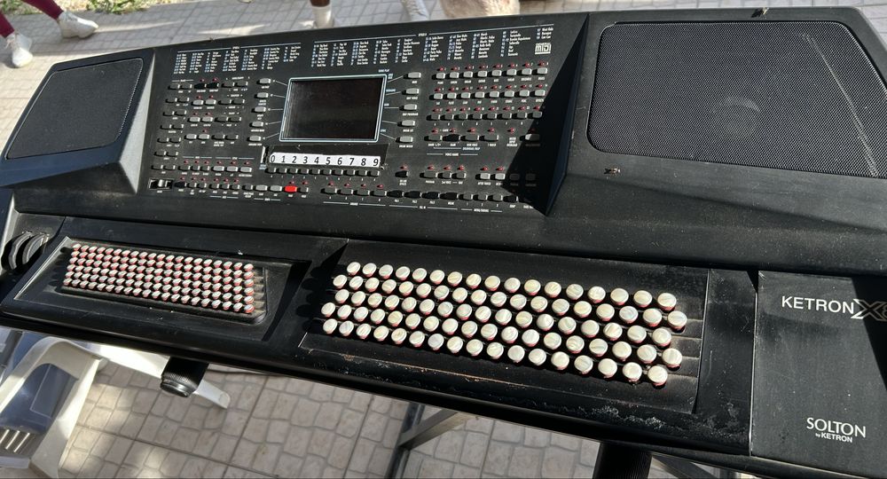 Teclado Ketron X8