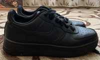 Кросівки від бренду NIKE AIR FORCE 1 07 BLACK