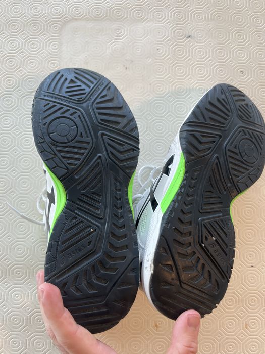 Babolat Strike Evo + Sapatilhas Asics Resolution