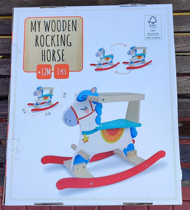 Konik na biegunach drewniany