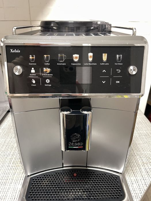 Кавомашина автоматична Saeco Xelsis SM7580