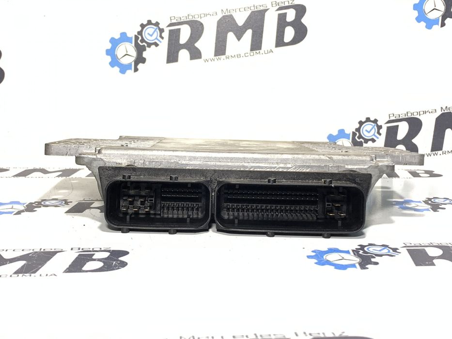 Блок управления двигателя на INFINITI M35 MEC85-960C1 6620