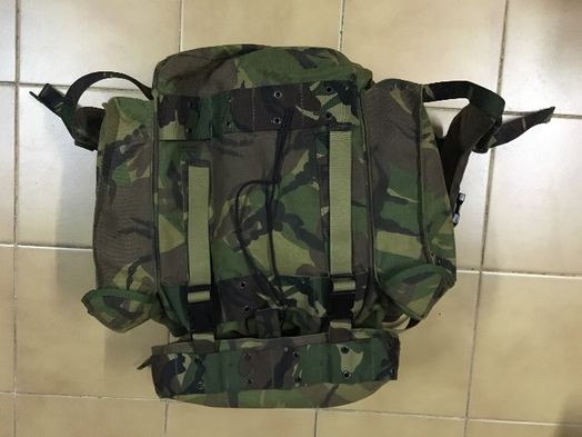 Mochila 100% militar Tropas Holandesa (ctt incl)