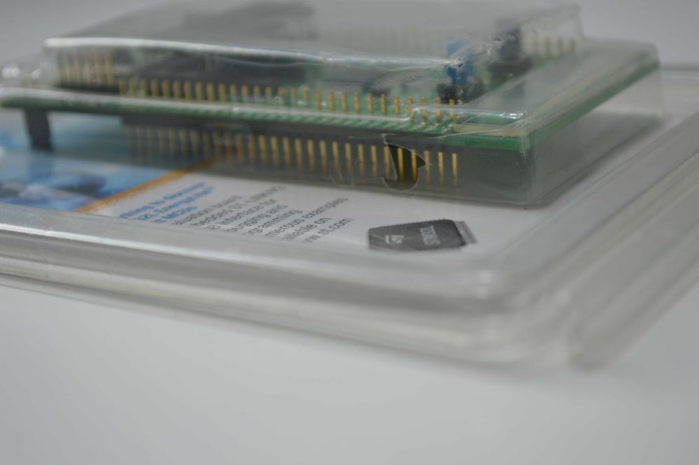 Отладочная плата STM32L DISCOVERY (микроконтроллер STM32L152R8T6)