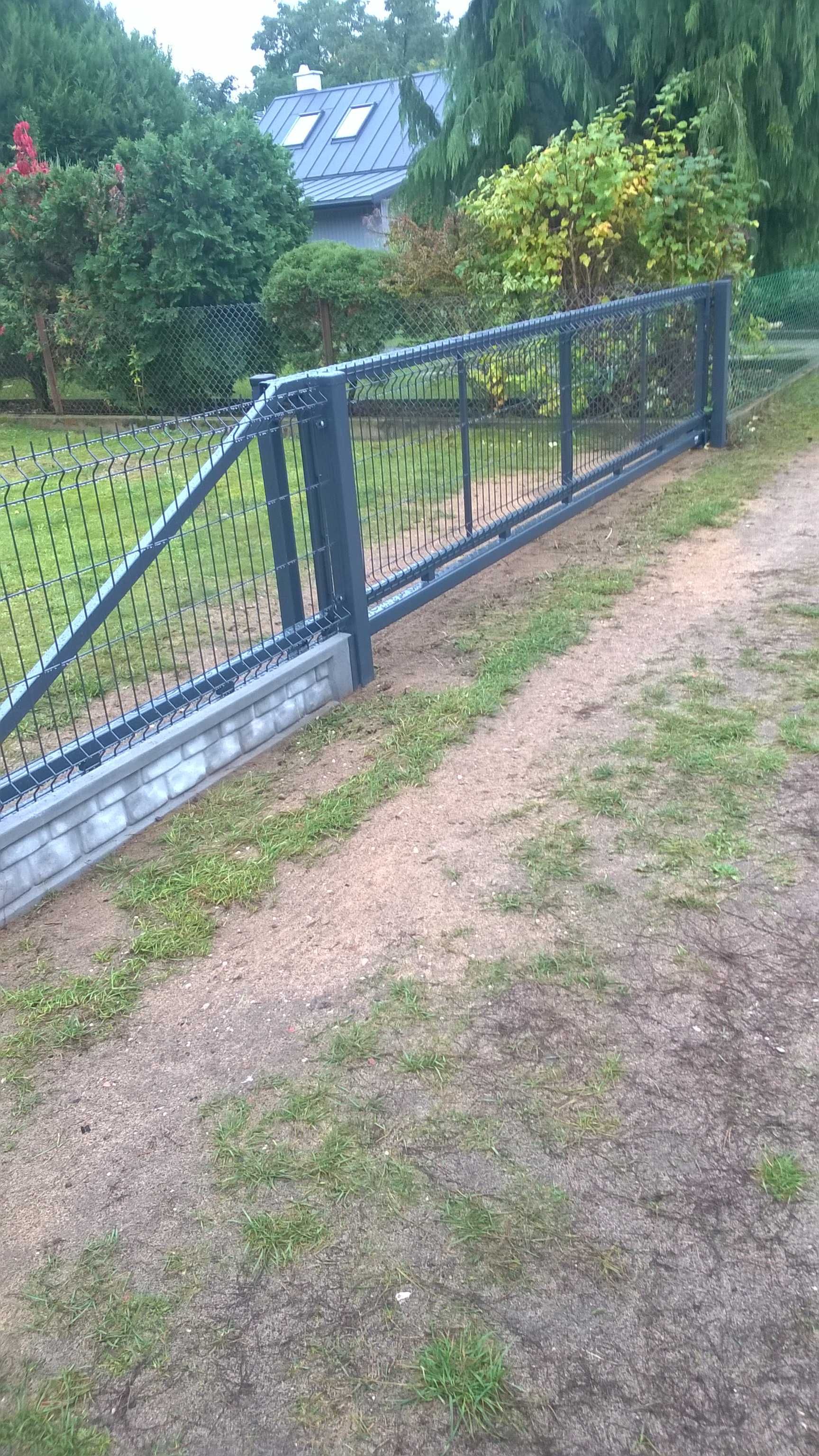 Brama przesuwna na działkę rod