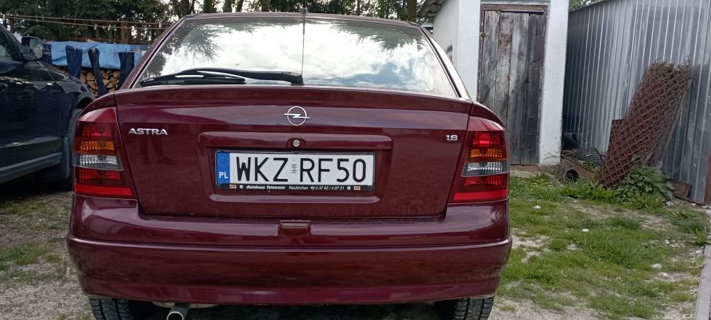 Opel Astra II 1.6 -8 zaworowy 2003 uszkodzony