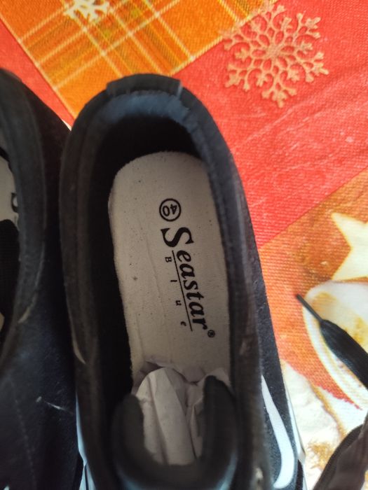 Trampki czarne rozm 40