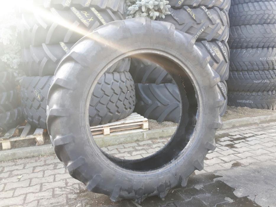 Opona rolnicza Pirelli 12.4 R32