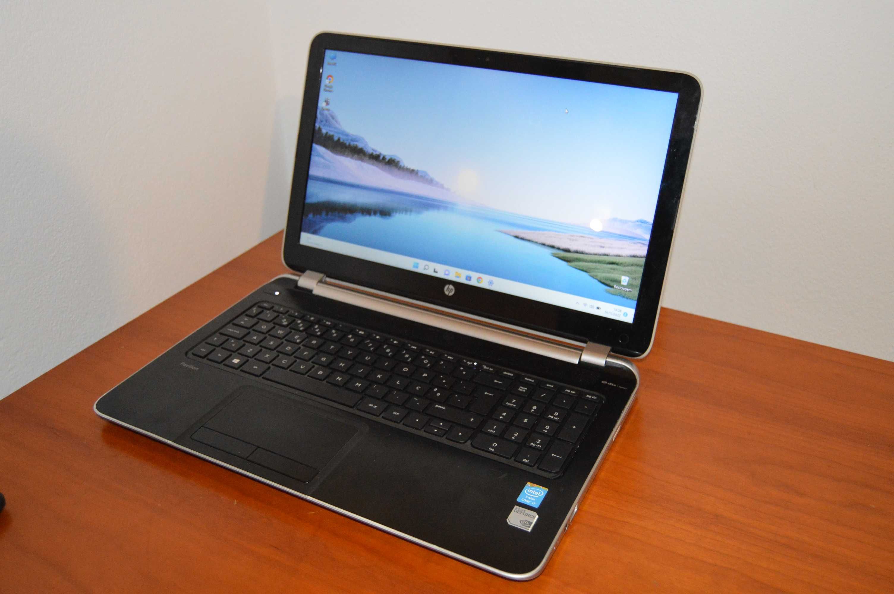 HP sleekbook 15 (i7-4500U, 16GB, GT740M 2GB, SSD240, Bat 3H)