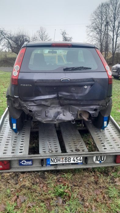 Ford fiesta mk6 facelift