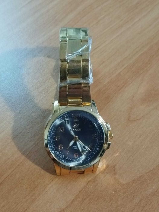 Relógio Dourado NOVO