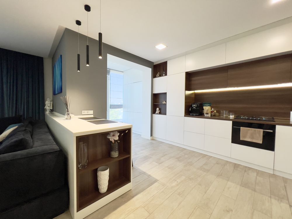 Продаж квартири в жк Жуковський 109 м2 3-х кімнатна