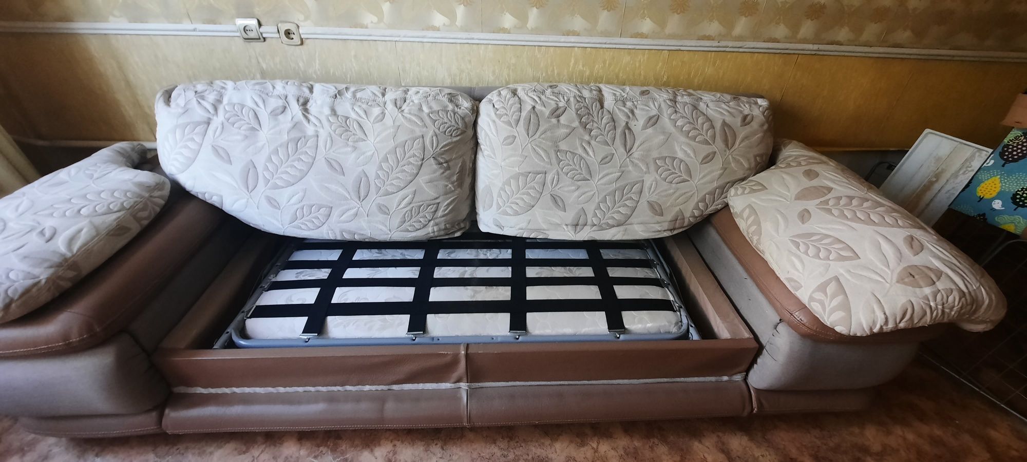 Продам раскладной диван + матрац