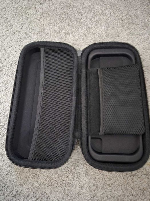 Nintendo Switch OLED Pokémon Scarlet & Violet + 6 jogos + 4 comandos