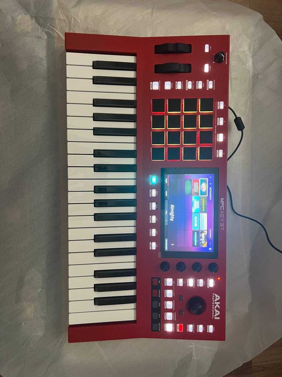 Akai MPC key 37 Новий