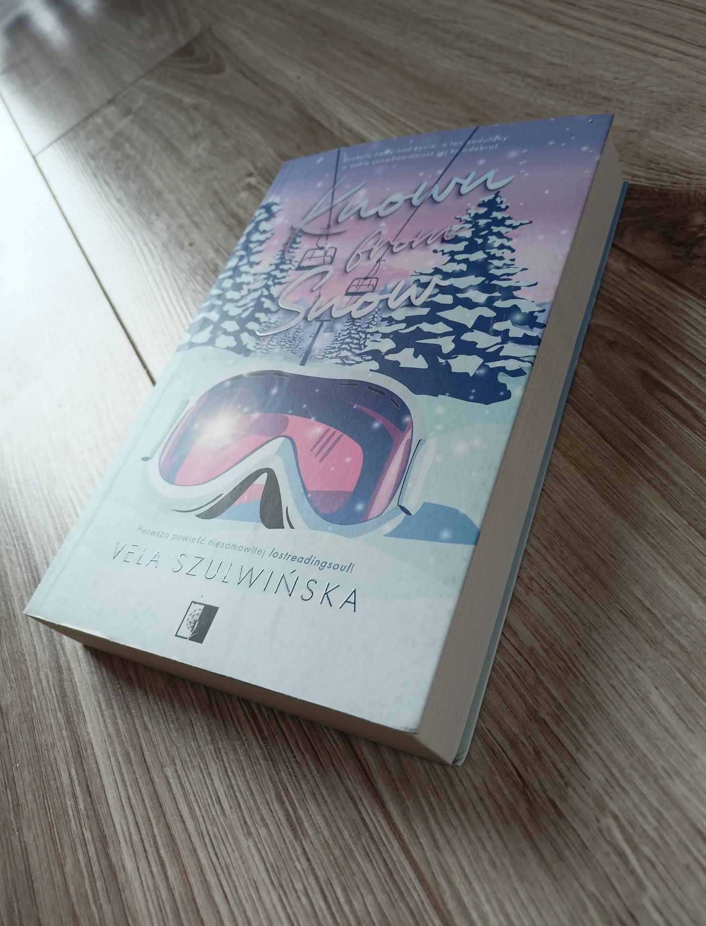 Książka „Known from snow” Vela Szulwińska