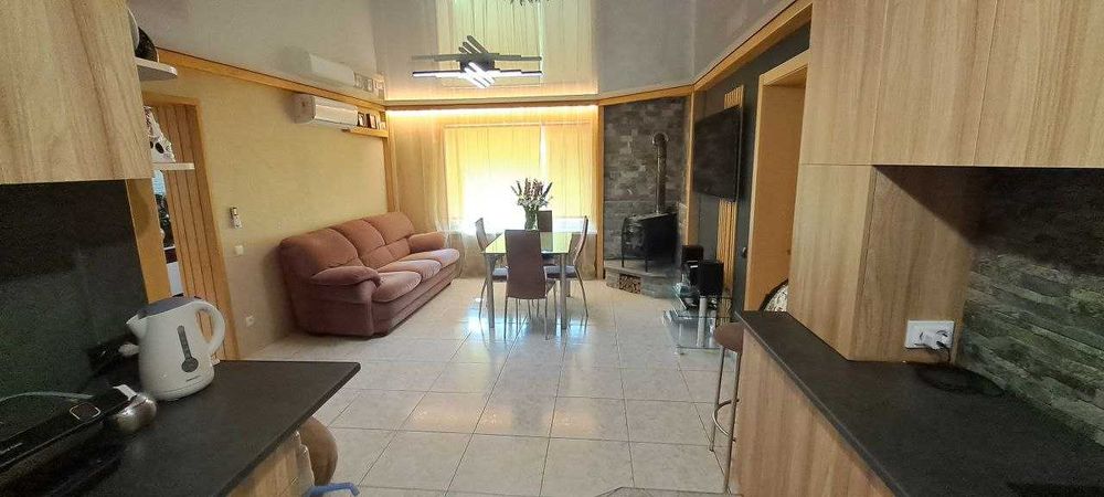 Продаж класного будинку в Рибальському на березі річки