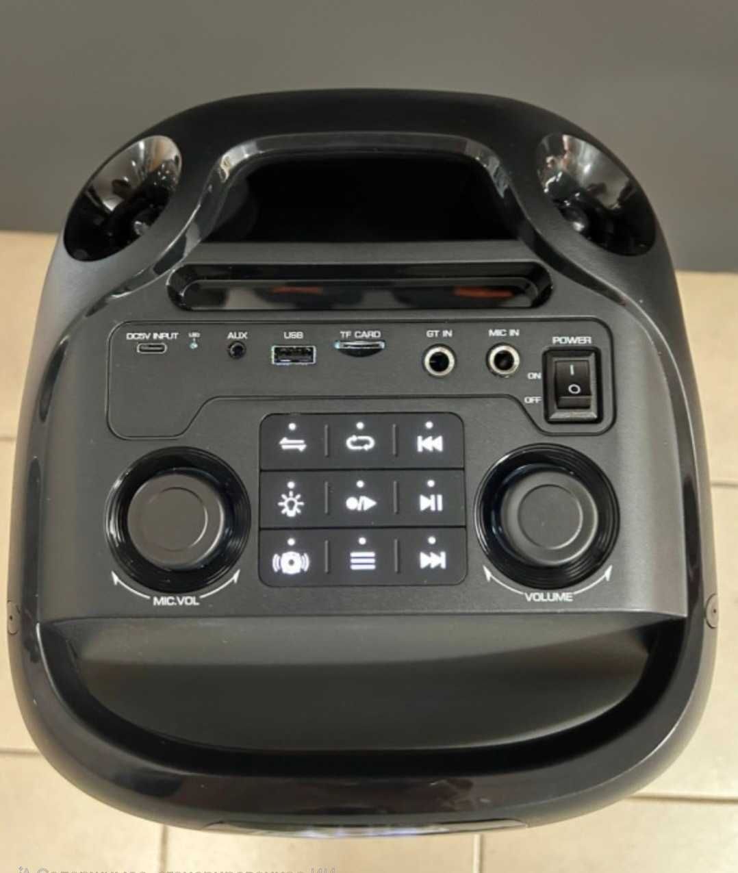 Караоке система с Bluetooth колонкой и 2 микрофонами для вечеринок.