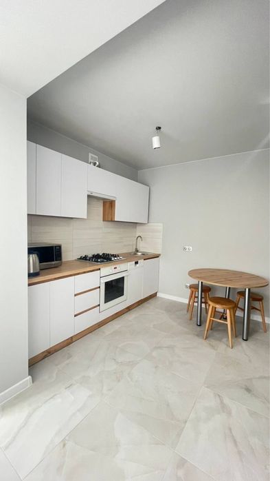 Довготривала оренда 1 кімнатноі квартири + кухня-студія