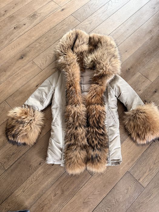Stylowa kurtka zimowa z futrem Stan idealny