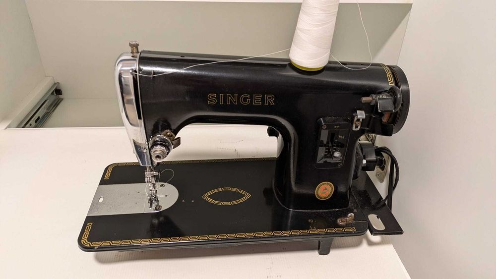 Maquina Singer antiga