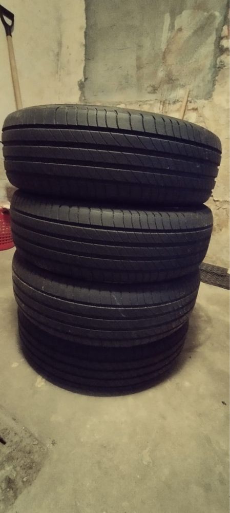 Opony Michelin E-Primacy 195/60/18 malo używane letnie jak nowe