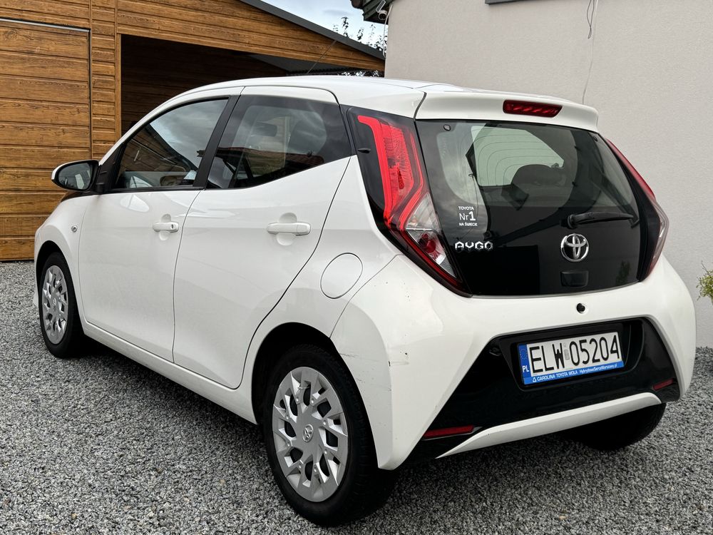Toyota aygo 1.0 2021 rok faktura vat23% cenna brutto klima 1 własciel